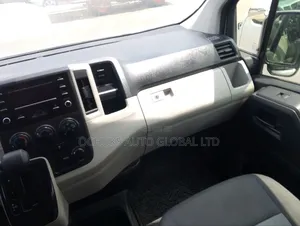 Toyota HiAce 2021 White