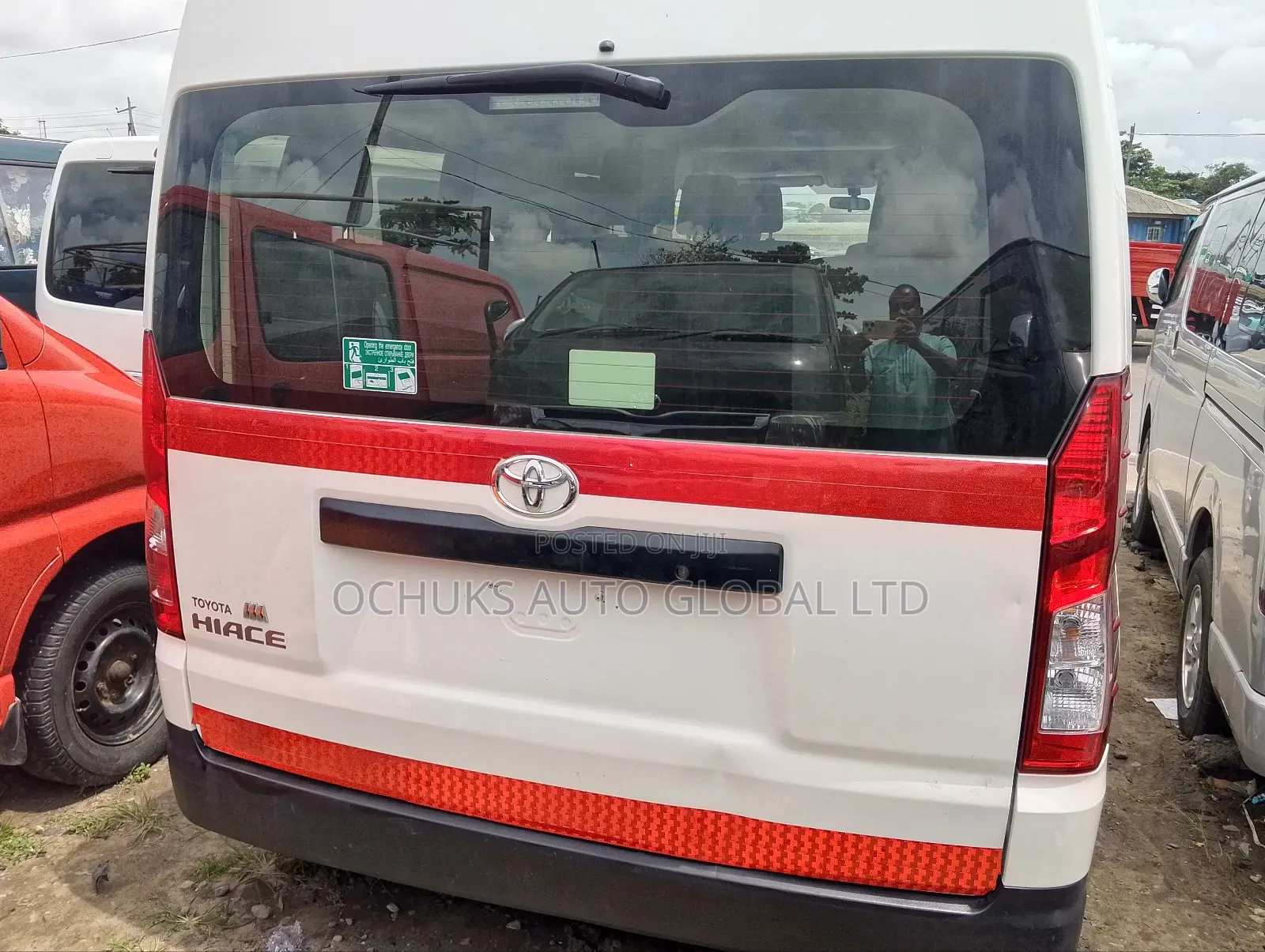 Toyota HiAce 2021 White