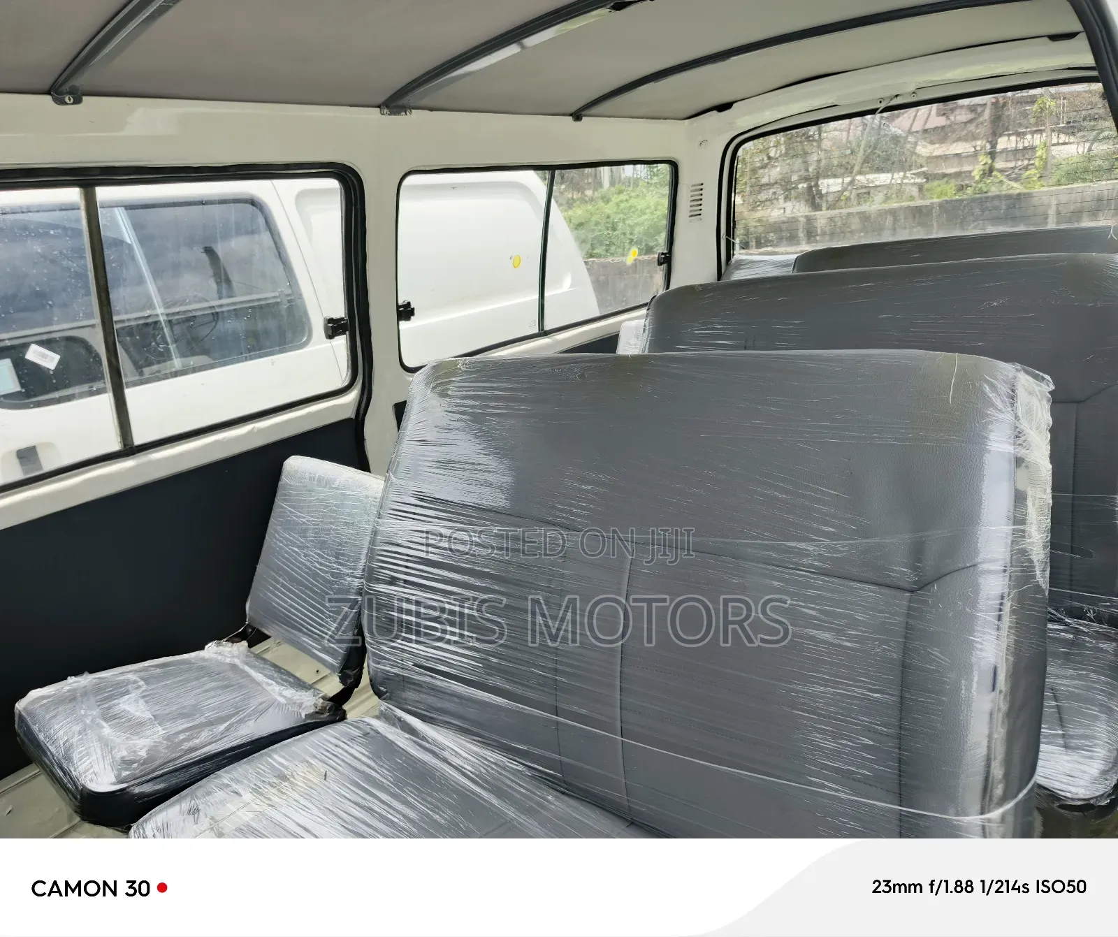 Toyota HiAce 2000 White