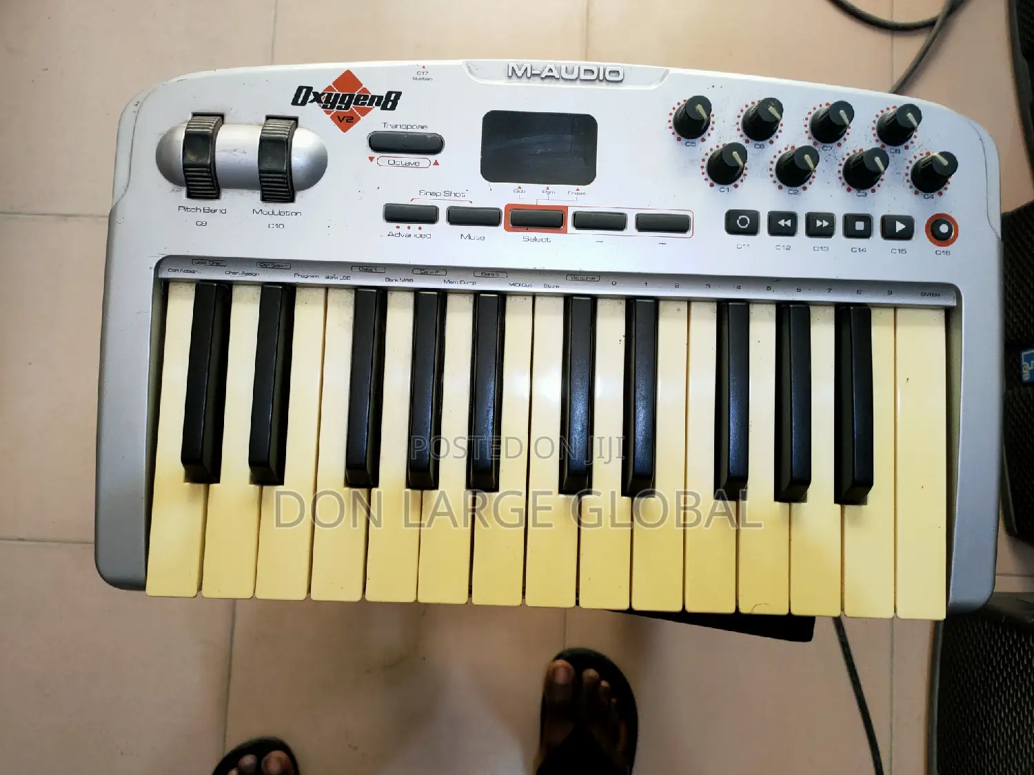 M-Audio Oxygen V2 Midi Controller
