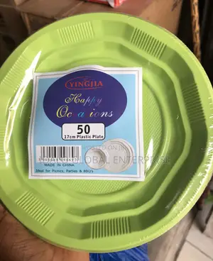 17cm Plastic Plates - 50pcs