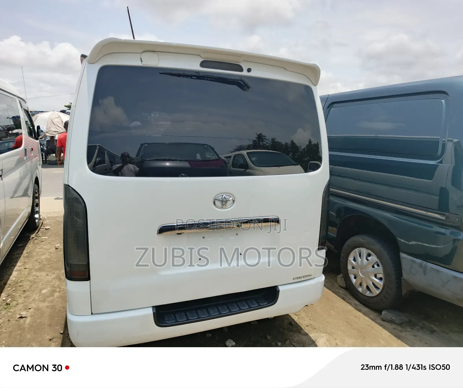 Toyota HiAce 2010 White