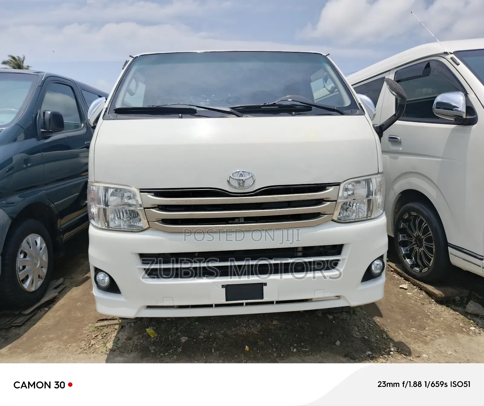 Toyota HiAce 2010 White