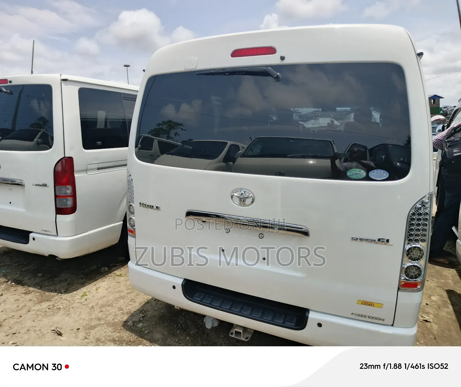 Toyota HiAce 2015 White