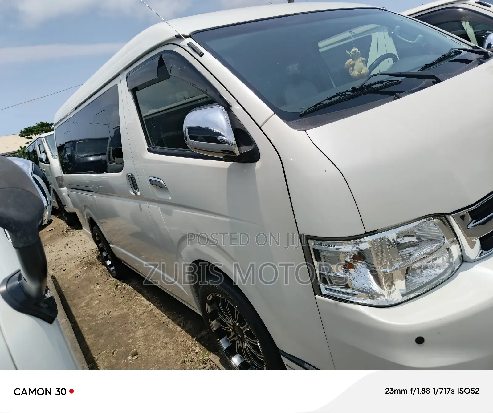 Toyota HiAce 2015 White