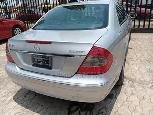 Mercedes-Benz E320 2008 Silver