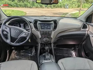 Hyundai Santa Fe SE FWD 2017 Black