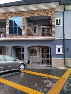2bdrm Block of Flats in Cedarwood Estate, Obio-Akpor for rent
