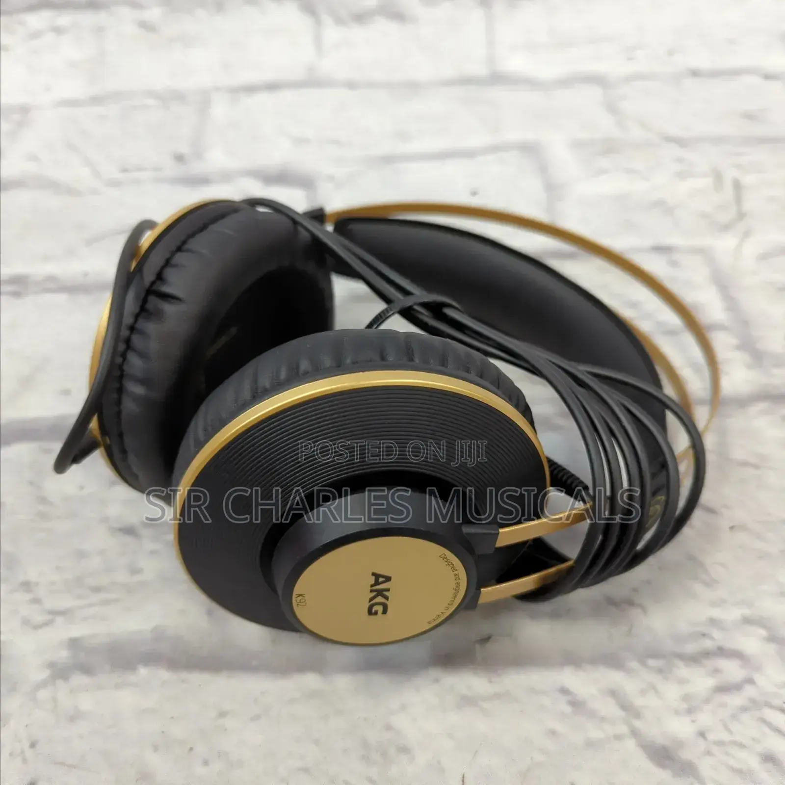 AKG Studio Headphone