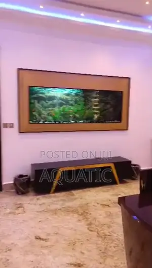 Wall Aquarium 10ft