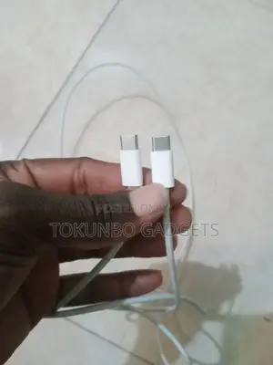 Photo - UK USED 3.5 USB-C To USB-C Fast Charging Cable
