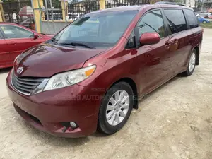 Toyota Sienna XLE 7 Passenger 2011 Red