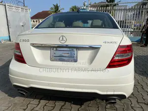 Mercedes-Benz C300 Luxury 4Matic Sedan AWD (3.0L 6cyl 7A) 2012 White