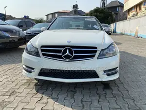 Mercedes-Benz C300 Luxury 4Matic Sedan AWD (3.0L 6cyl 7A) 2012 White