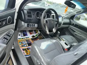 Toyota Tacoma 2015 White