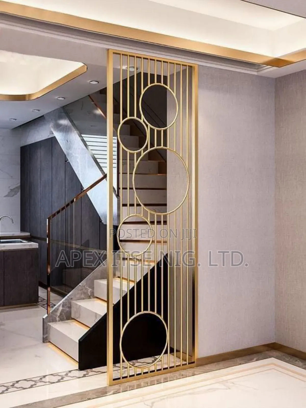 Sparkling Space Divider