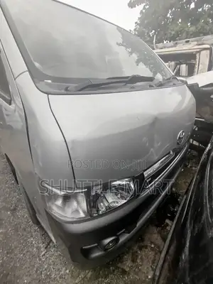 Toyota HiAce 2012 Silver