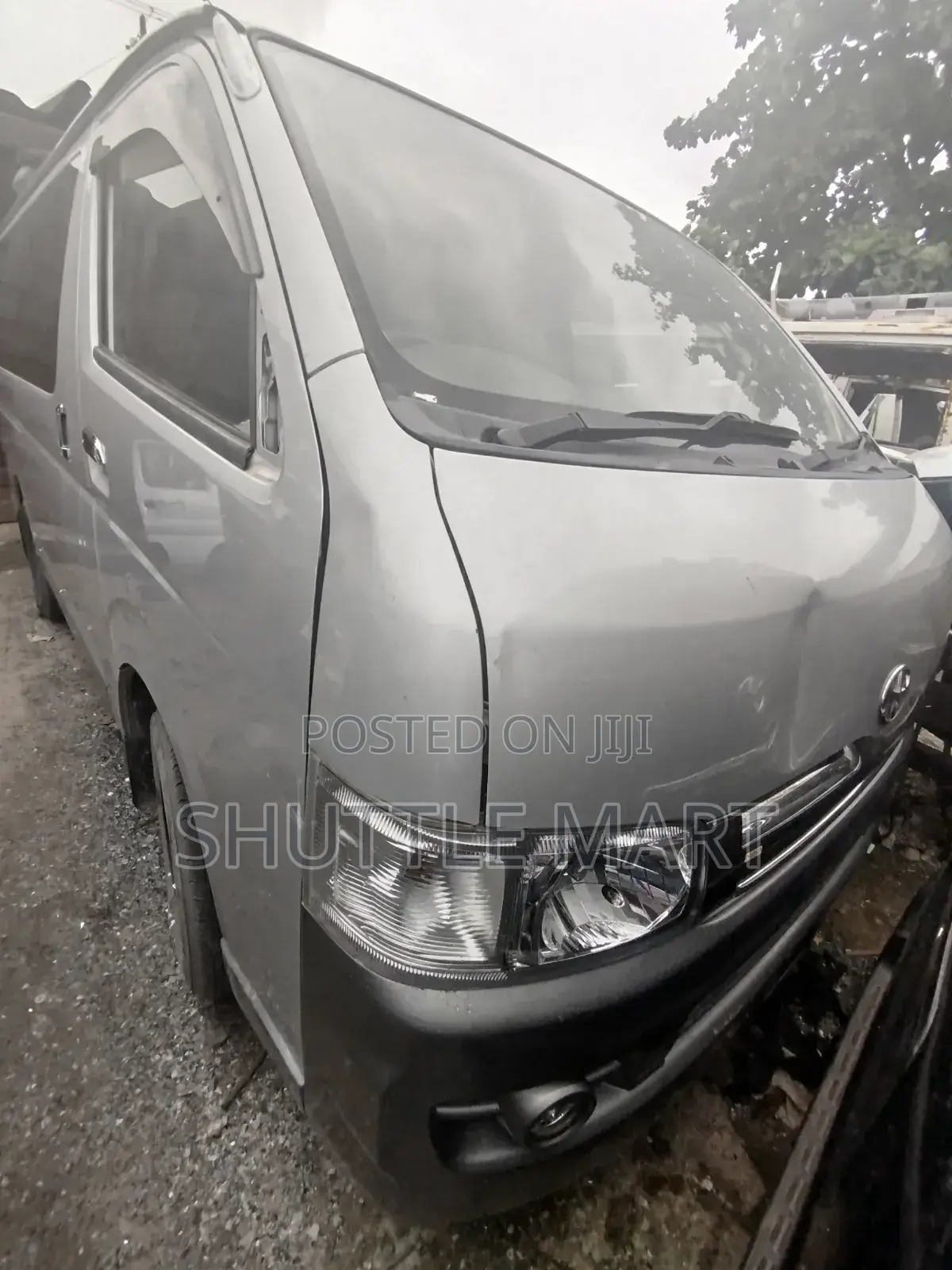 Toyota HiAce 2012 Silver