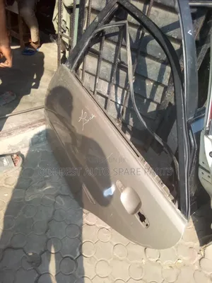 Toyota Camry 05 Empty Back Left Side