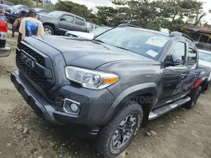 Toyota Tacoma Limited 2018 Gray