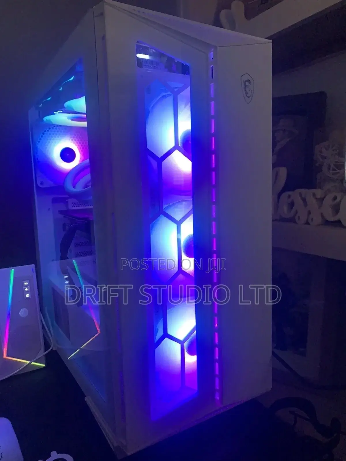 New Desktop Computer MSI Model 32GB AMD Ryzen 7 SSD 1T