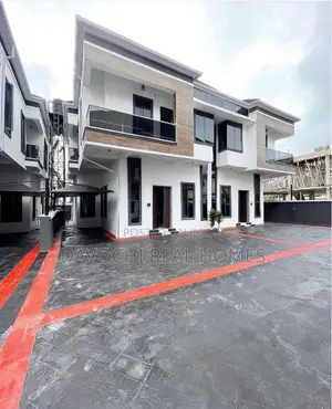 4bdrm Duplex in Lekki Phase 2 for sale