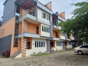 4bdrm Townhouse / Terrace in Guzape District for rent