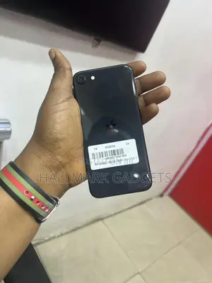 Apple iPhone SE (2020) 64 GB Black