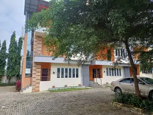 4bdrm Townhouse / Terrace in Guzape District for rent