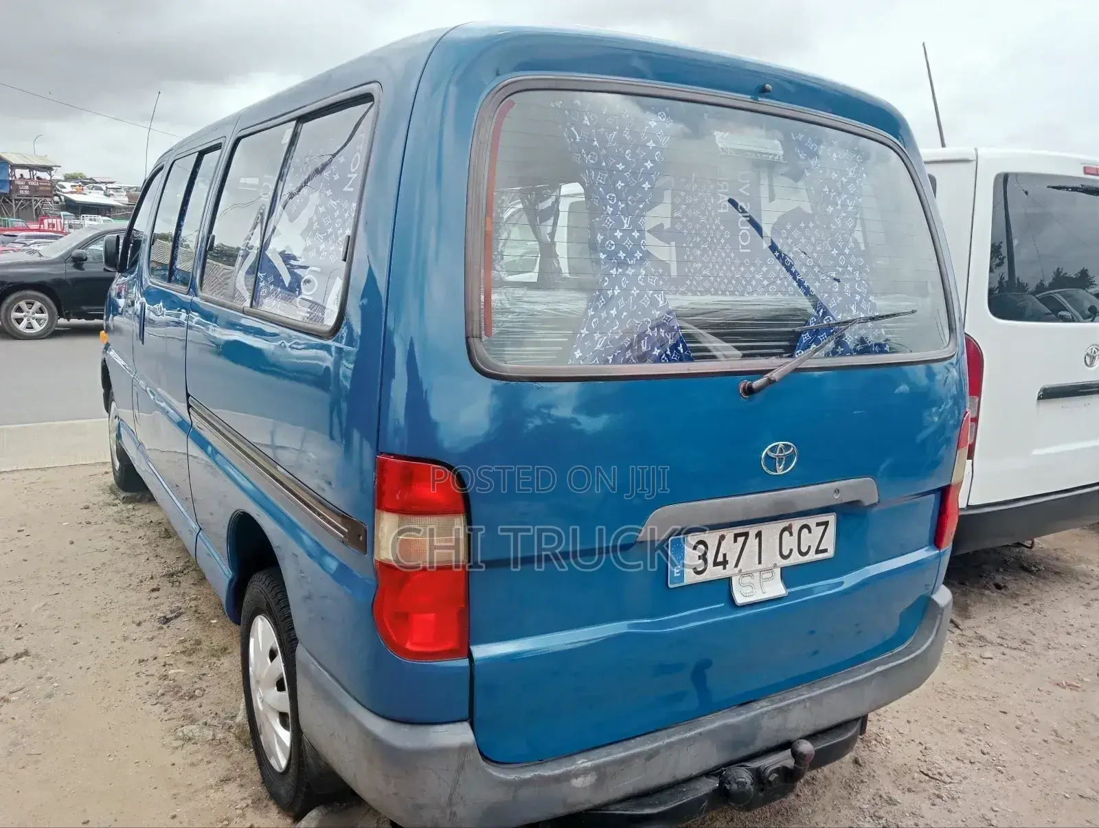Toyota HiAce 2005 Blue