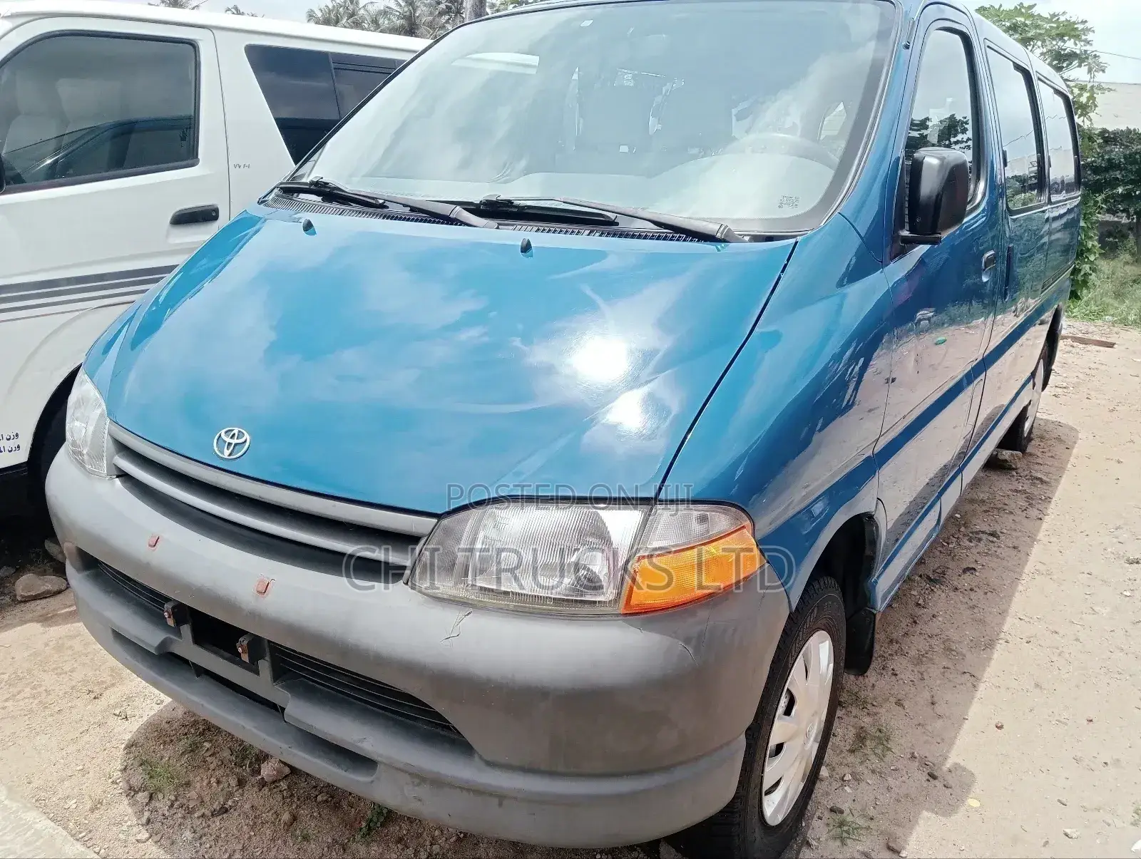 Toyota HiAce 2005 Blue