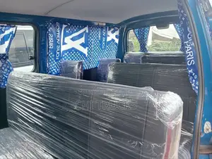 Toyota HiAce 2005 Blue