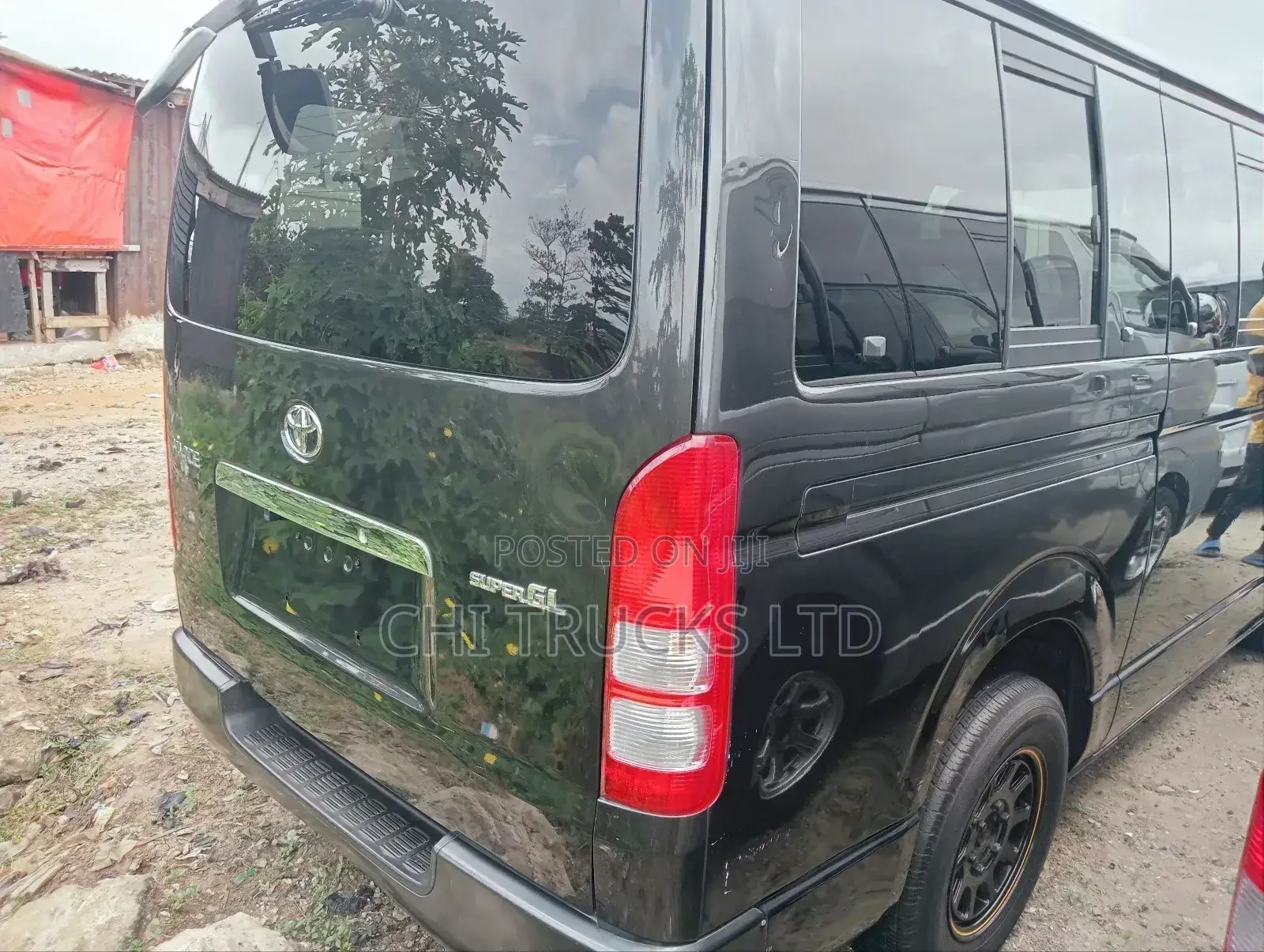 Toyota HiAce 2012 Silver