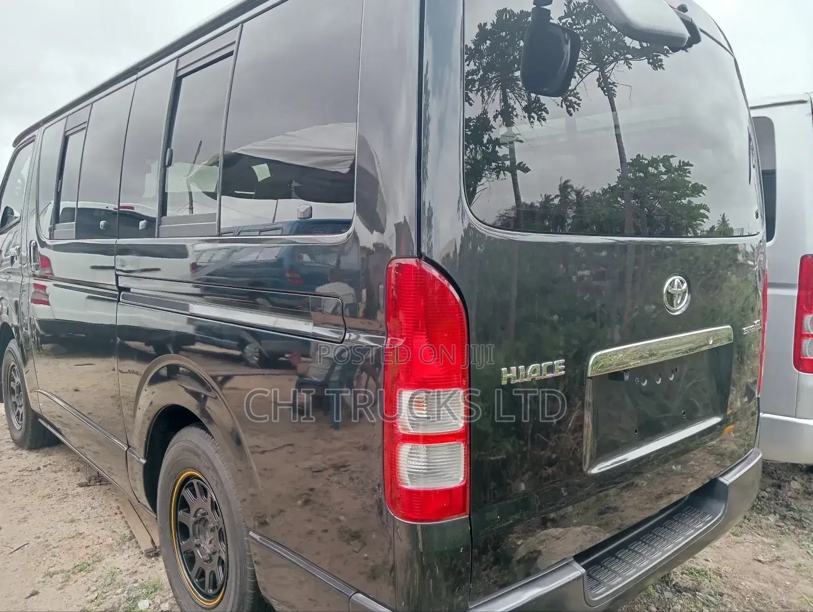 Toyota HiAce 2012 Silver