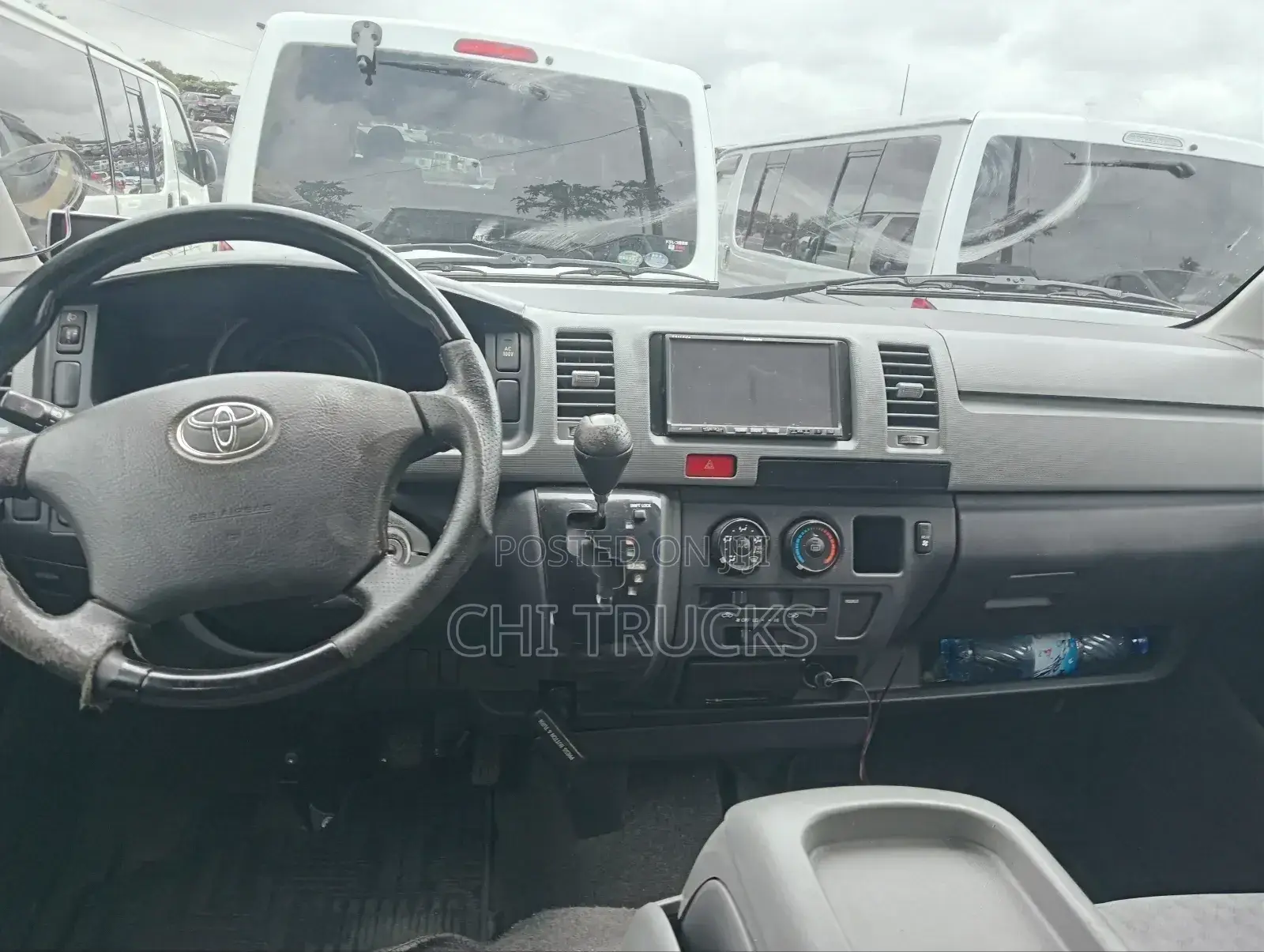 Toyota HiAce 2012 Silver