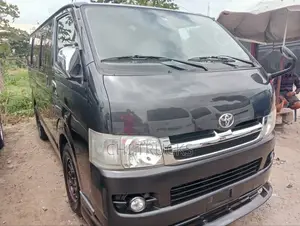 Toyota HiAce 2012 Silver