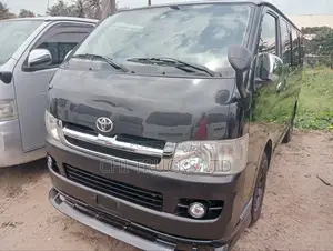 Toyota HiAce 2012 Silver
