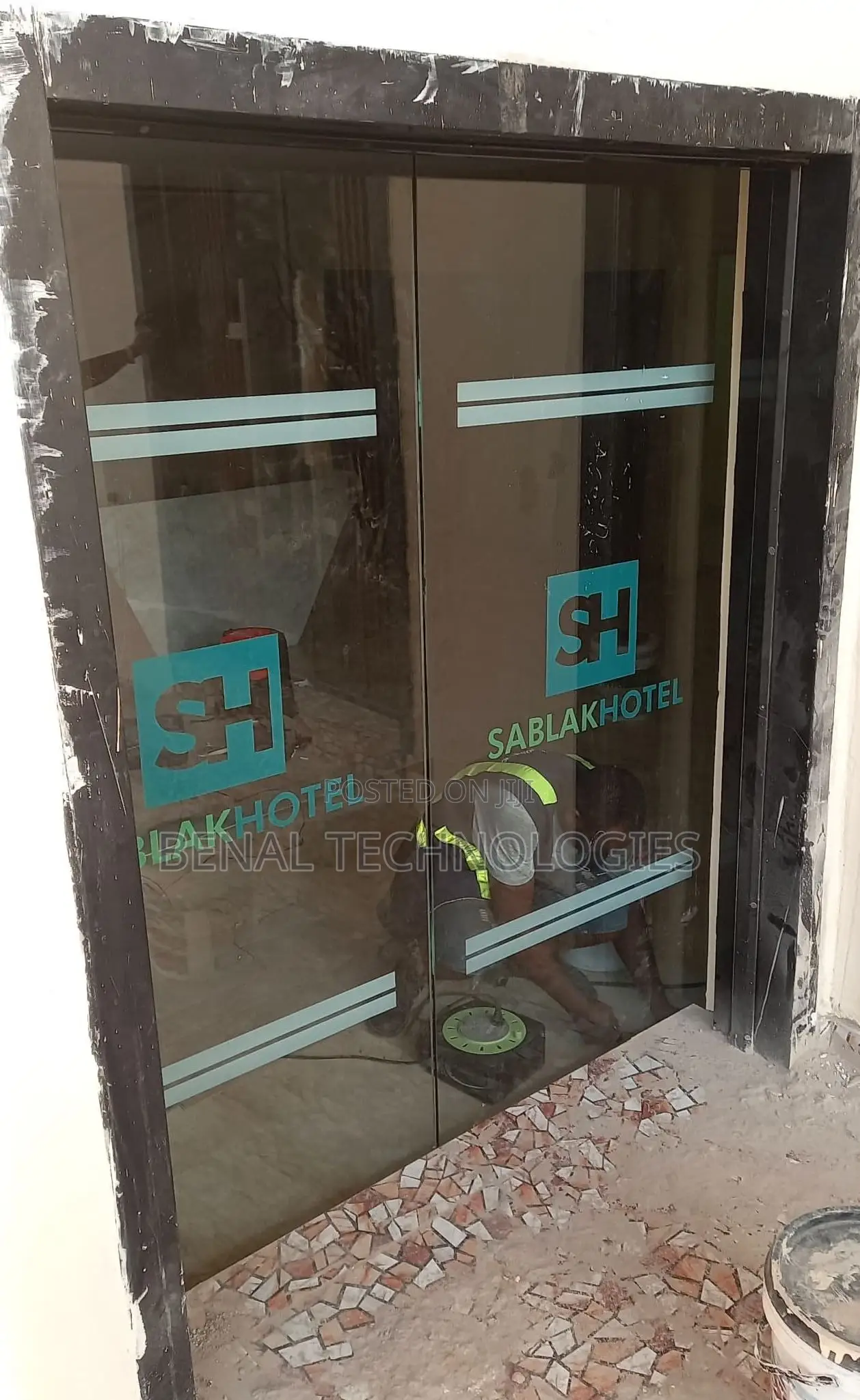 Automatic Door Slider