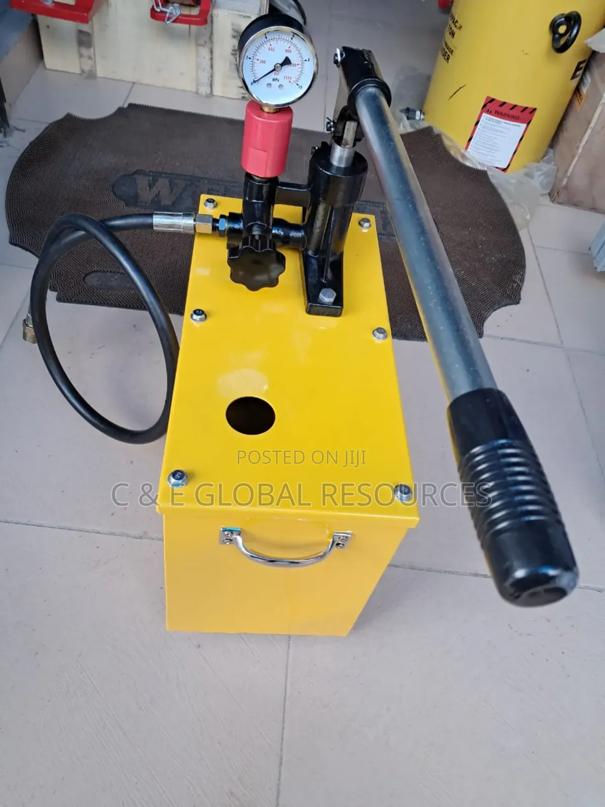 Heavy Duty Hand Testing Pump/Bucket (1500psi)