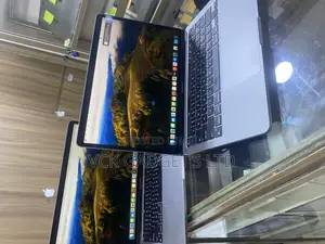 Laptop Apple MacBook Pro 2020 M1 16GB Intel Core I7 SSD 256GB