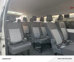 Toyota HiAce 2021 White