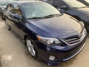 Toyota Corolla 2013 Blue