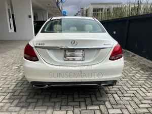 Mercedes-Benz C300 Sport 4dr AWD 4Matic Sedan (2.0L 4cyl 7A) 2015 White