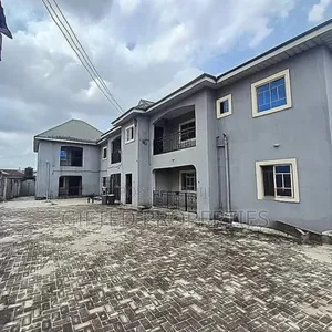 2bdrm Block of Flats in Sars Rd, Port-Harcourt for sale