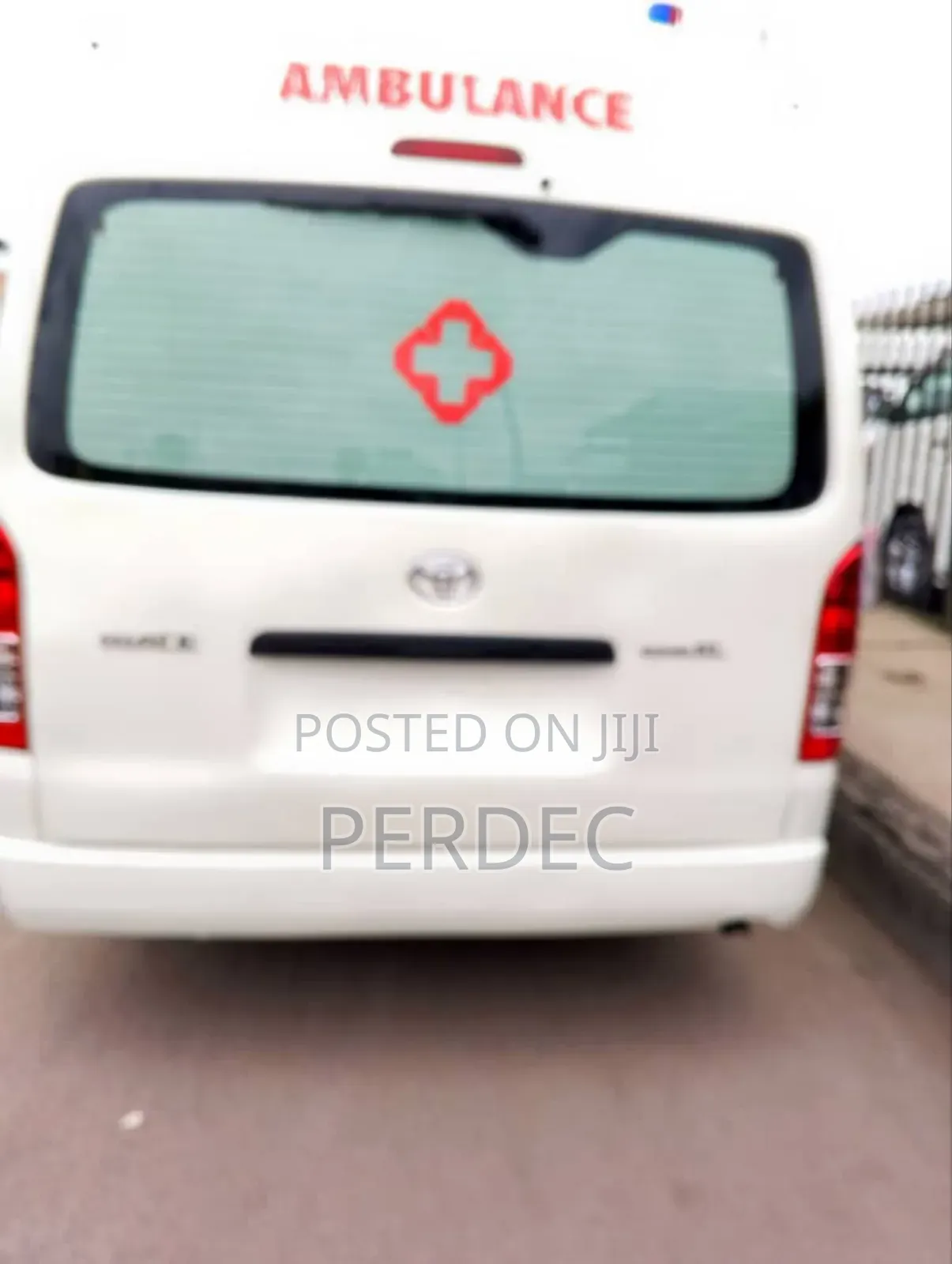Toyota HiAce 2016 White