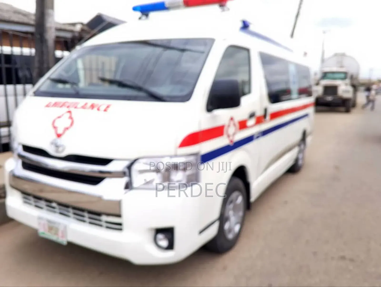 Toyota HiAce 2016 White