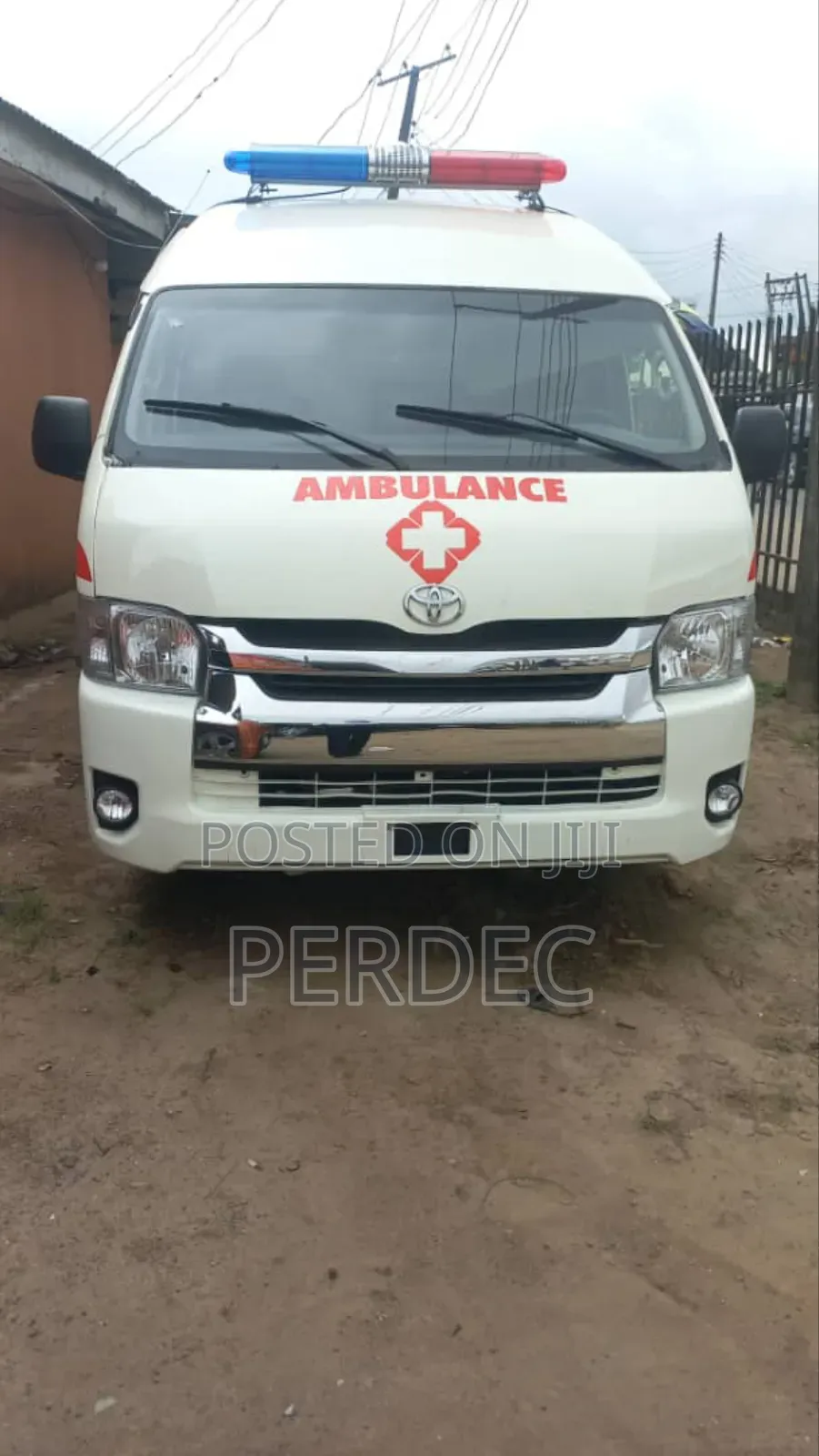 Toyota HiAce 2016 White