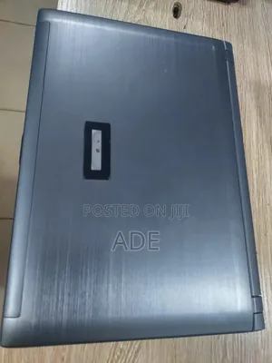 Laptop Asus U24E 4GB Intel Core I7 HDD 500GB