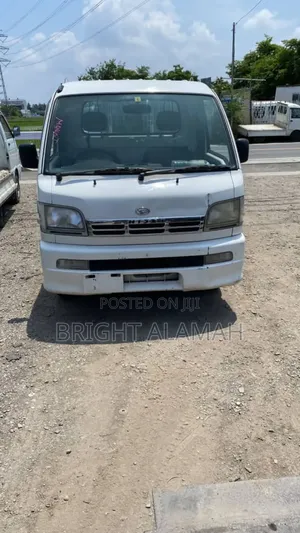 Photo - Japanese Used 5speed Daihatsu Highjet Truck