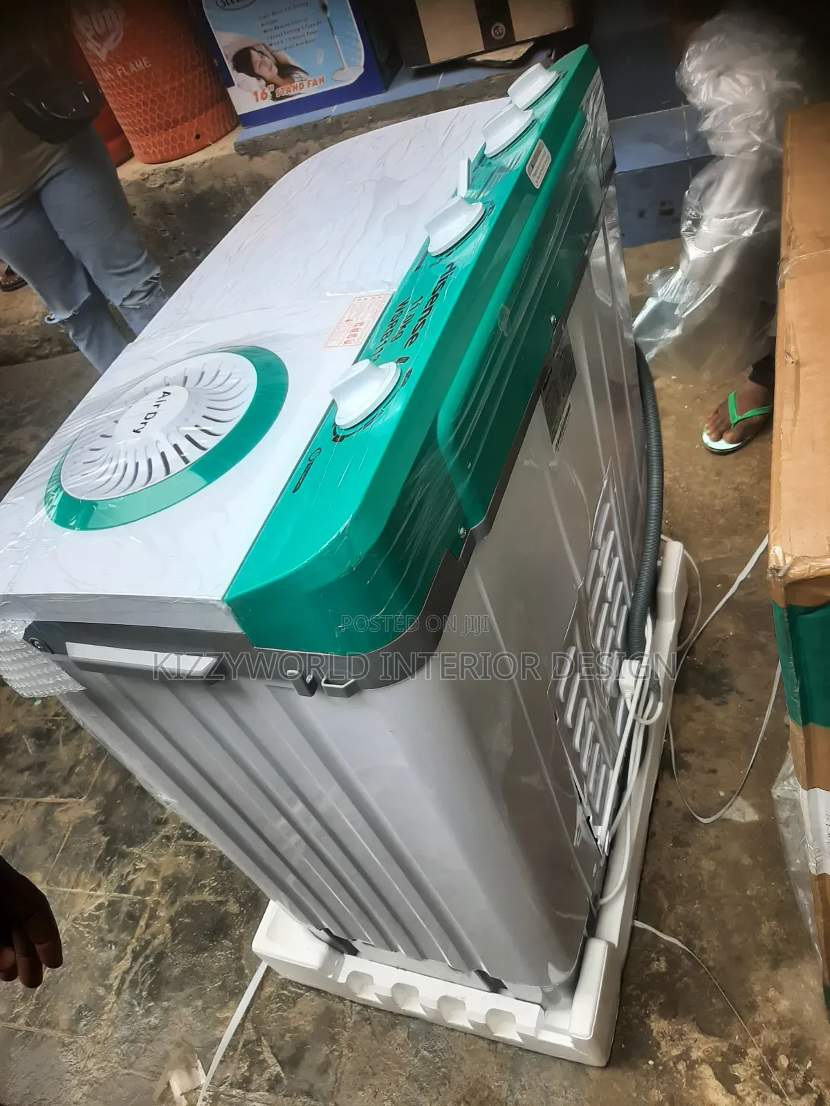 Hisense 11kg Washing Machine.